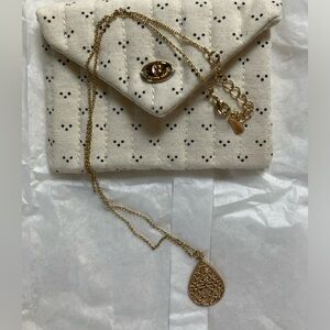 Sézane gold filagree drop-shaped pendant necklace